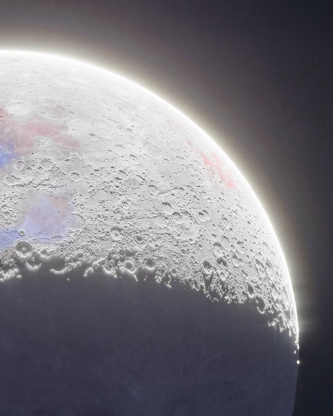 Луна в естественных цветах. Синий