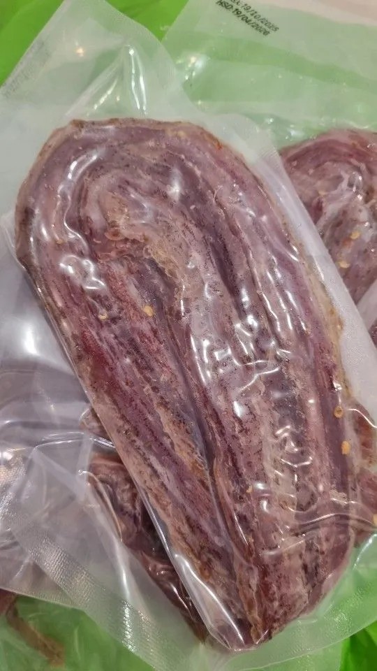 Мясо змие вяленое продам, пишите в комменты, кому надо