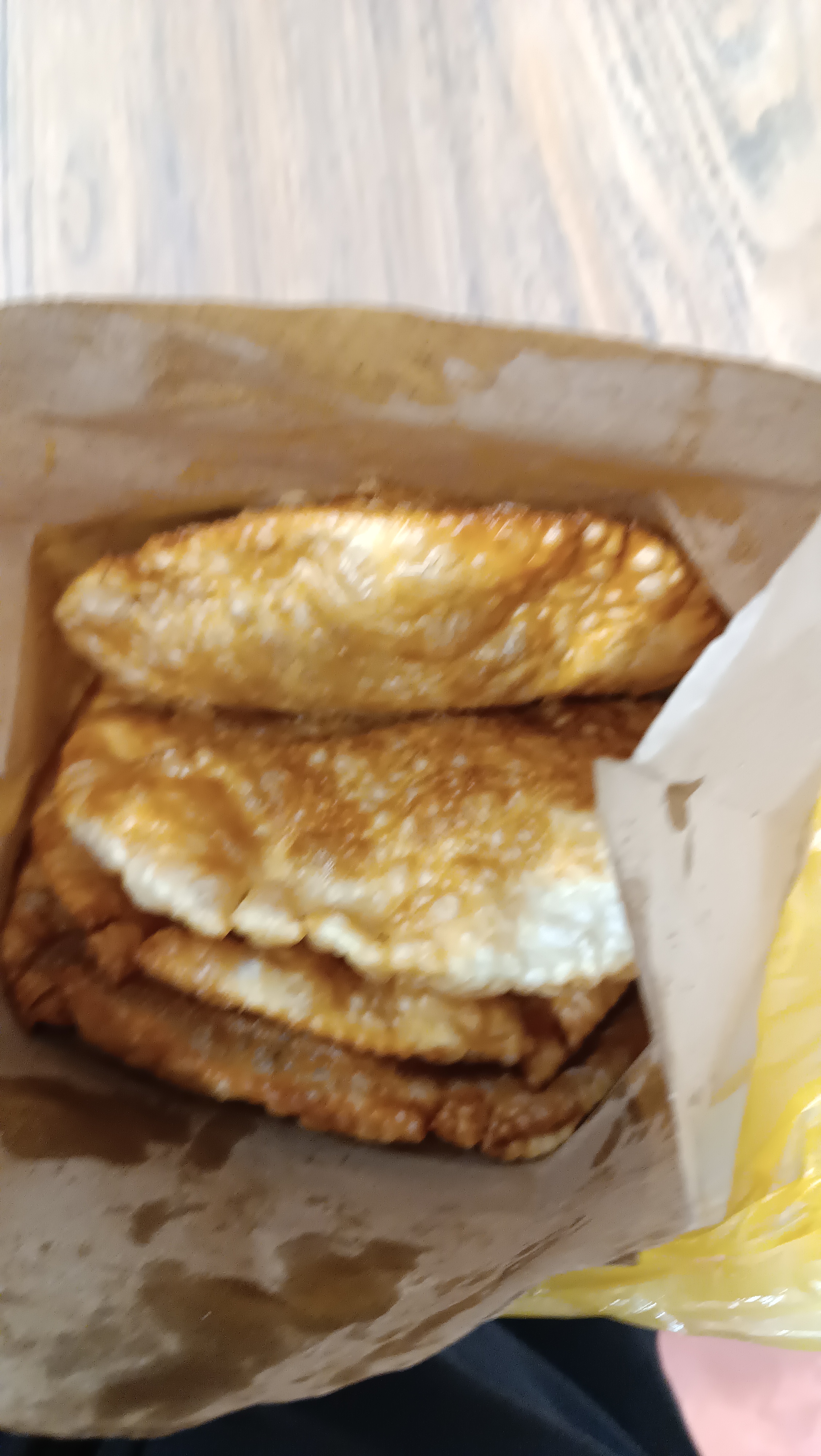 Как прекрасны свежие чебуреки, да с кефиром