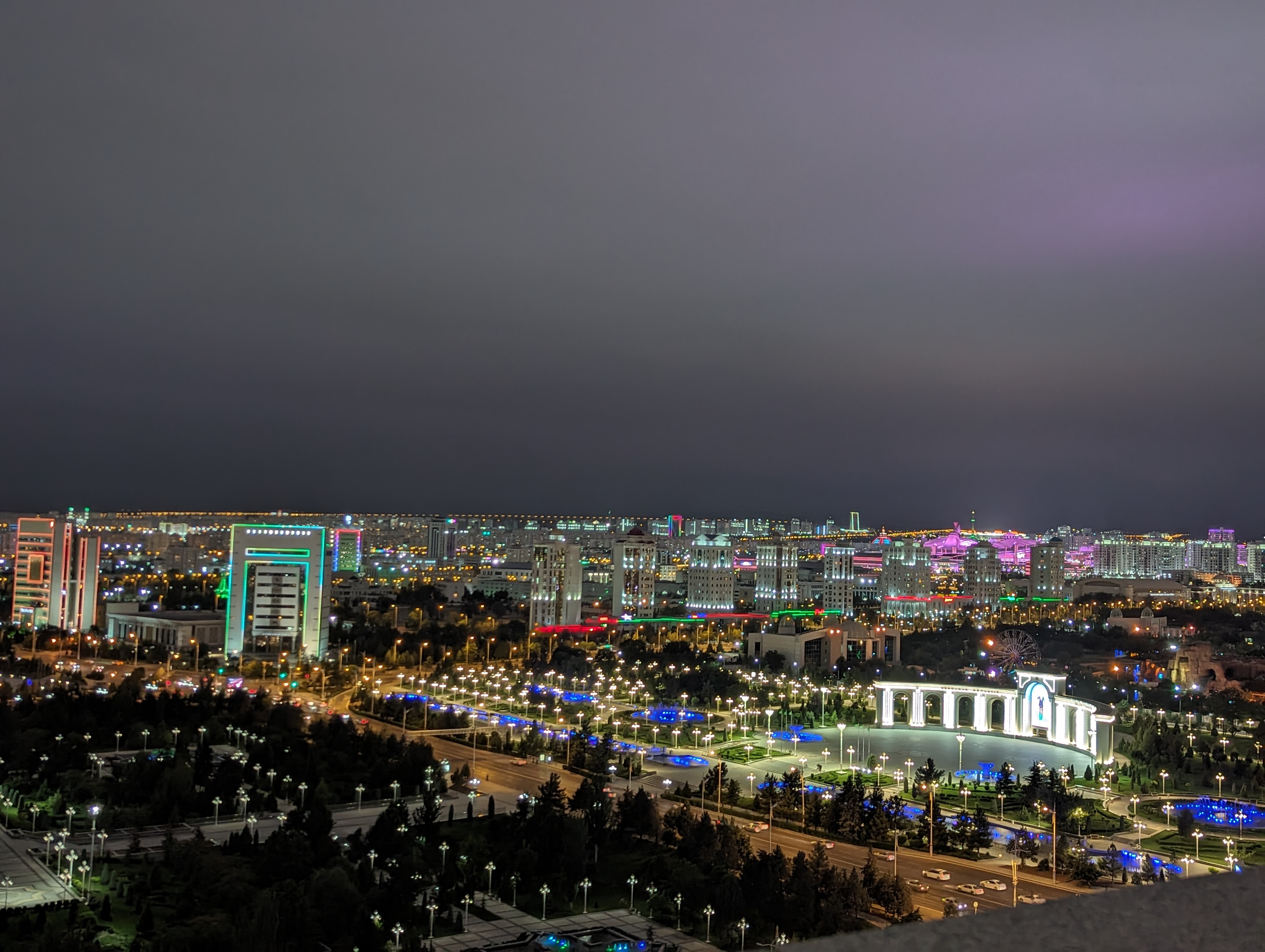 Ночной Ашхабад